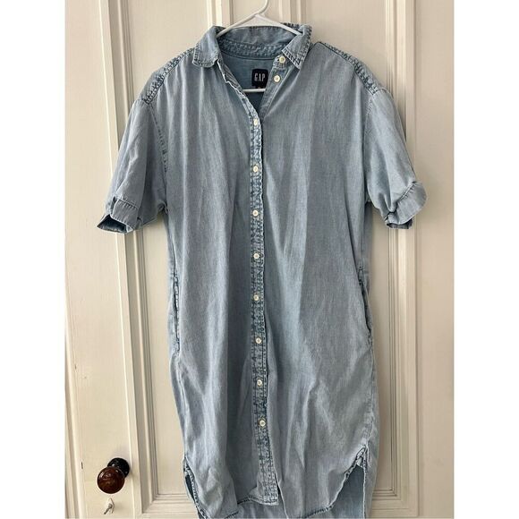 GAP Dresses & Skirts - Gap light blue denim button down dress XS